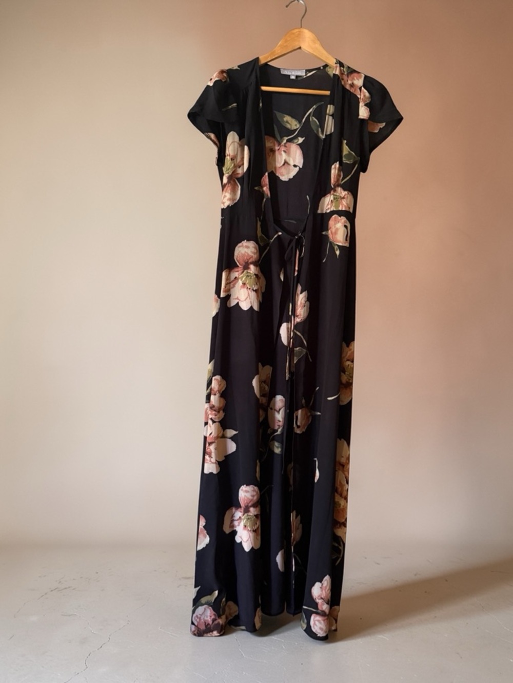 Women's Black Floral Long Ruffled Short Sleeved Cardigan